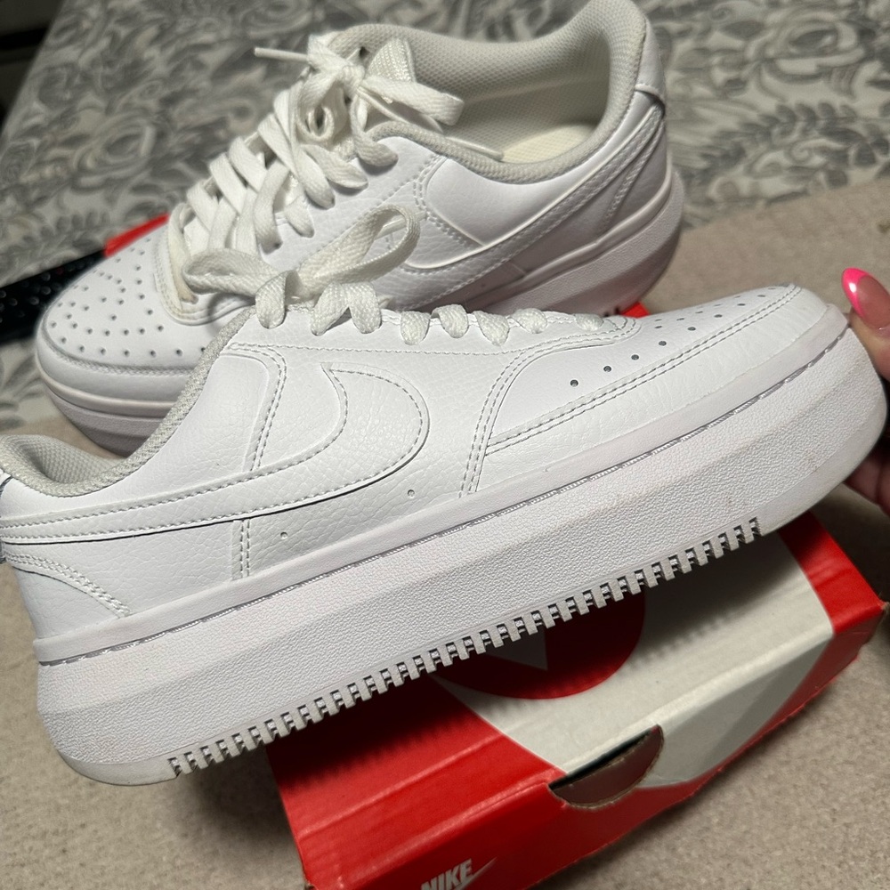 Semi New women platform sneakers